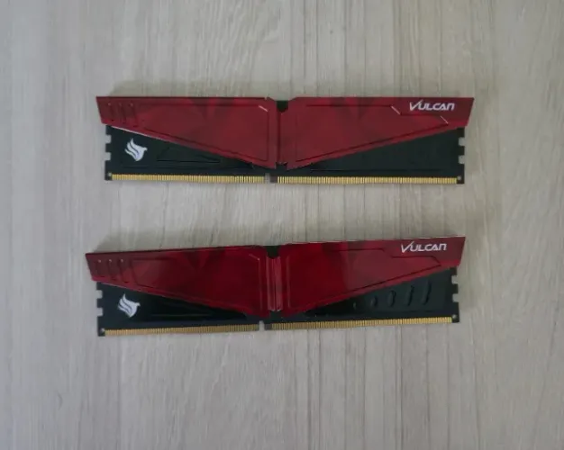 Memorias DDR4 64GB ( 4 x 16GB ) 3200MHz (T-Force e Asgard)