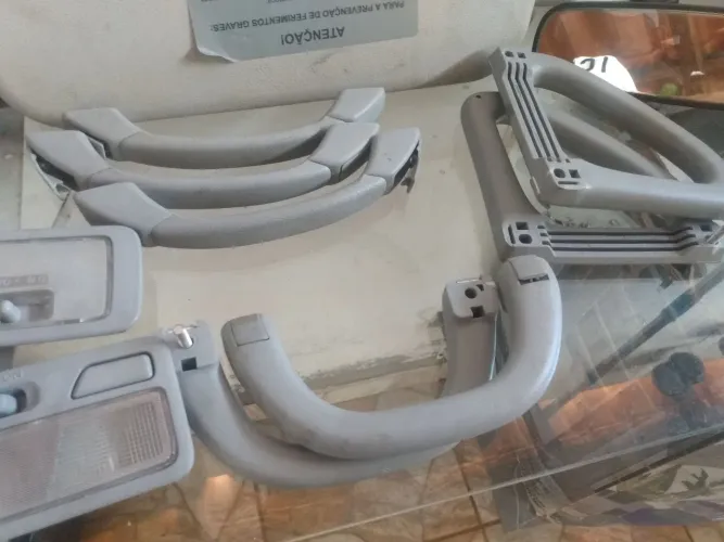 Kit completo de puxadores ,quebra Sol e retrovisor interno da Mitsubishi L200