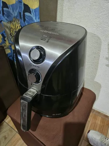 Air fryer mondial novinha, 110 reais!