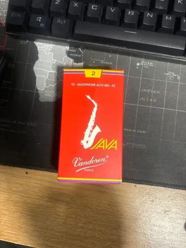 8 palhetas para sax alto Vandoren Java tamanho 2