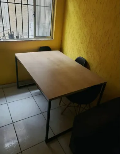 Mesa de Jantar estilo industrial