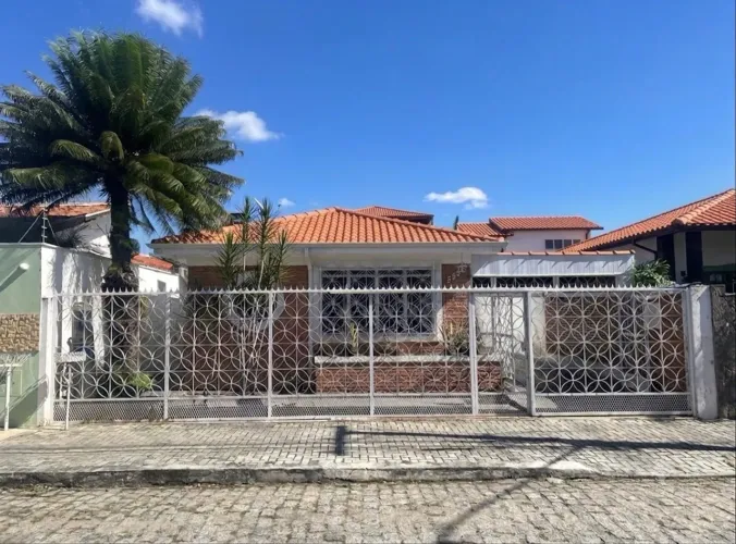 Oportunidade! Casa ampla com 5 quartos