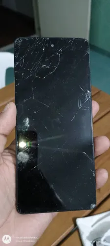 Motorola moto g200 tela quebrada e câmera com vidro quebrado