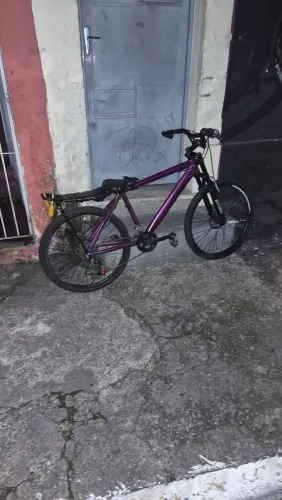 Bike montadinha excelente estado