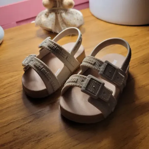 Sandália Mini Melissa Cozy Love Bege tamanho 19