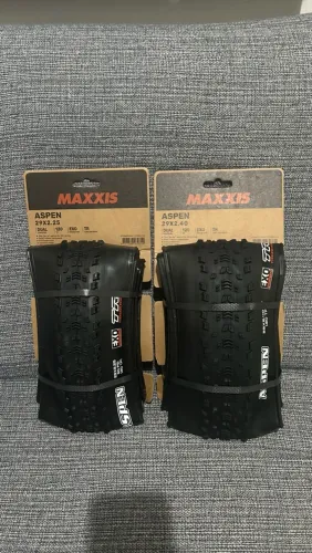 Par pneus maxxis aspen 29 2.40 e 2.25 