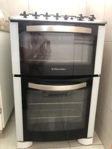 Vendo geladeira e fogão Eletrolux