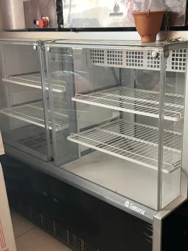 Balcão quente e frio
