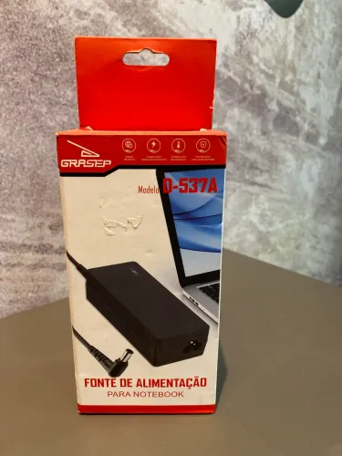 fonte de alimentação para notebook Grasep, modelo D-537A. 