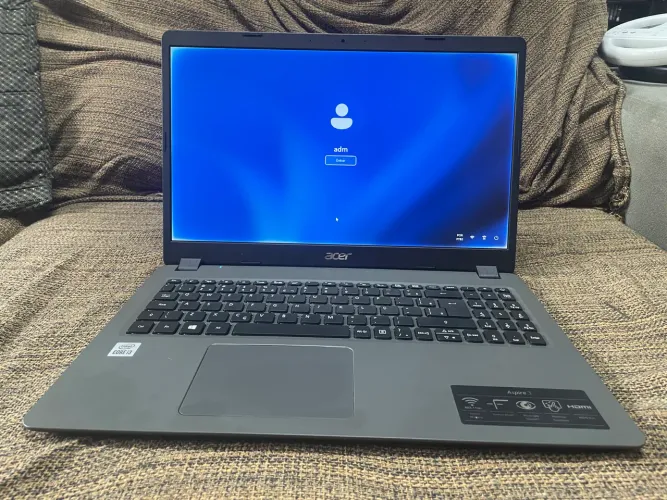 Notebook Acer Aspire 3 - i3, 8g RAM, 256g SSD