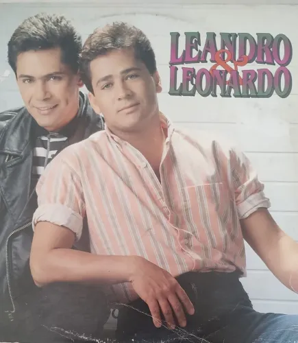 Vendo disco de vinil Leandro e Leonardo