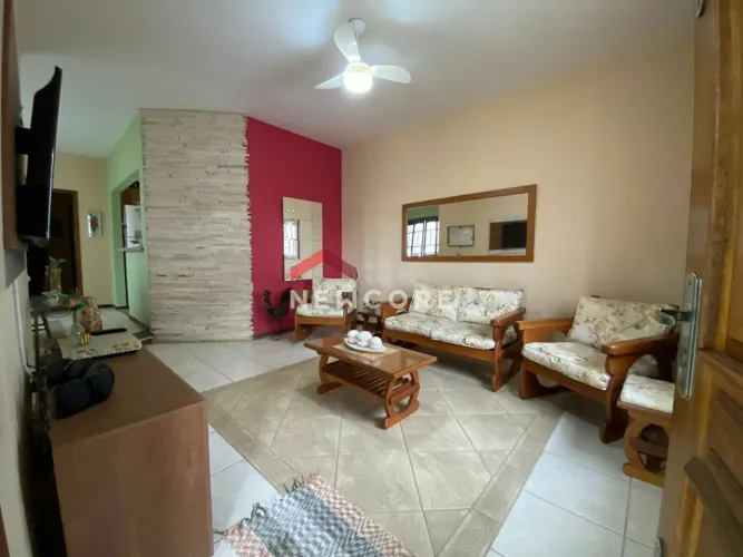 Casa em Avenida Maria da Conceição Vargas de Oliveira - Loteamento Residencial Vargas - Tr
