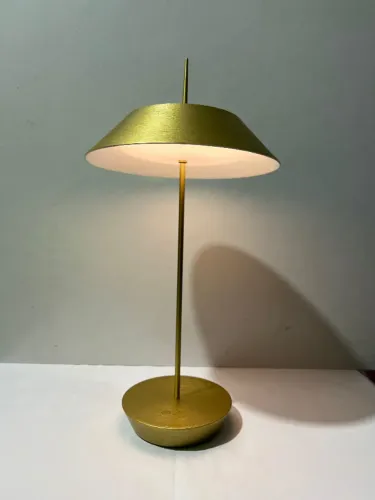 Luminária de Mesa LED; Dimerizável; USB; Alumínio Dourado