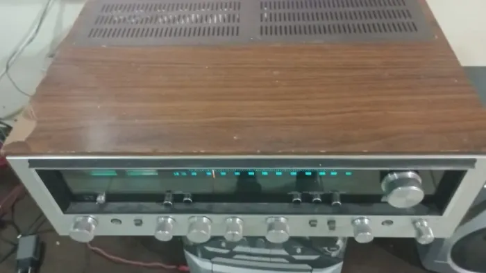 Receiver Sansui modelo 6060