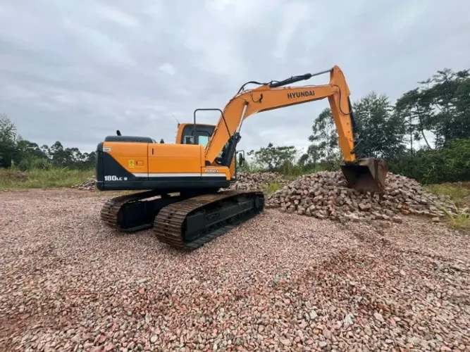 Escavadeira Hyundai 180 LC9 ANO 2019