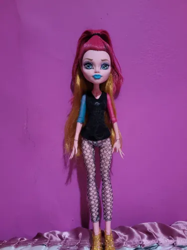 Boneca Monster High Gigi Grant Scaremester
