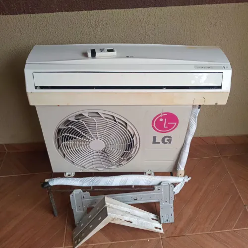 CENTRAL DE AR LG 12 MIL BTUS R$700