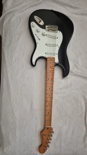 Guitarra Fender Squier Classic Vibe 50s Stratocaster