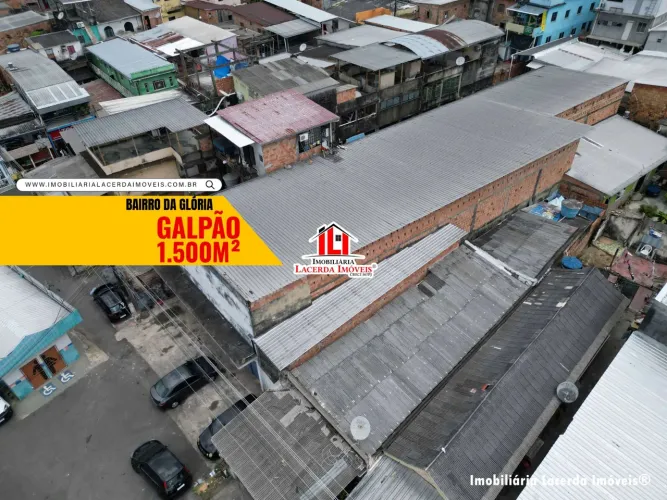 Galpão Industrial medindo 1500m², 3 salas para Escritórios/Apoio/Almoxarifado