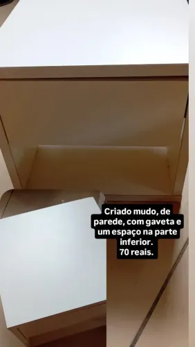 Mesa de cabeceira
