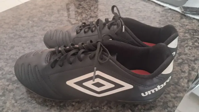 CHUTEIRA CAMPO UMBRO [TAMANHO 40/41]