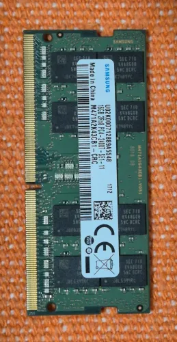 Memória 16gb DDR4 2400 - Samsung - em pente único