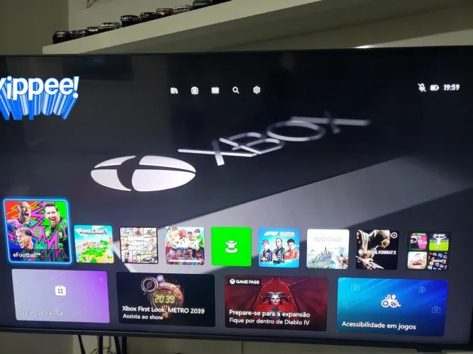 Xbox One com 2 controles
