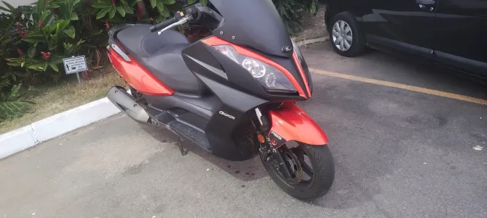 Moto 300cc downtown 2019
