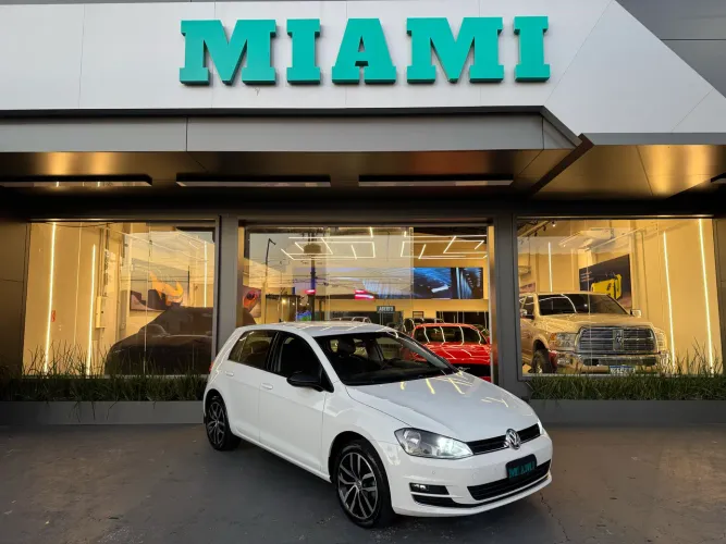 Volkswagen Golf Highline 1.4 TSI Total Flex Aut. 2017
