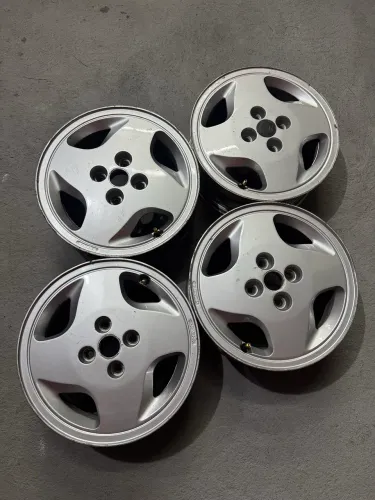 Jogo de rodas Fiat 