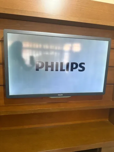 TV PHILIPS LED 46? FULL HD À VENDA