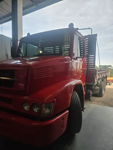 Vendo/troco truck 1620 2002