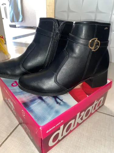 Bota Dakota a venda