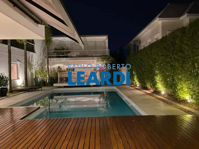 CASA EM CONDOMÍNIO - TAMBORÉ - SP