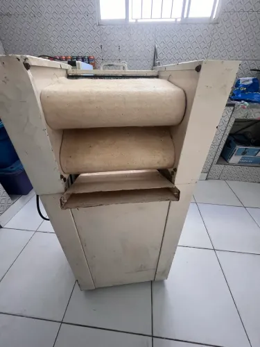 Modeladora de pão 127 V