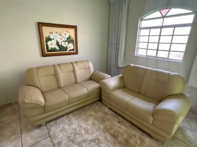 Vendo lindo conjunto de sofás de sala, 2 e 3 lugares