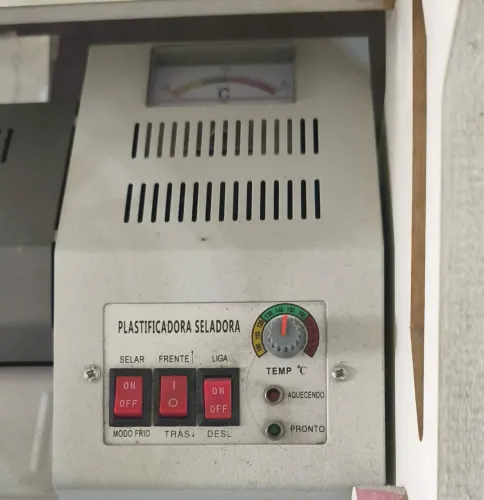 Plastificadora com suporte para bopp