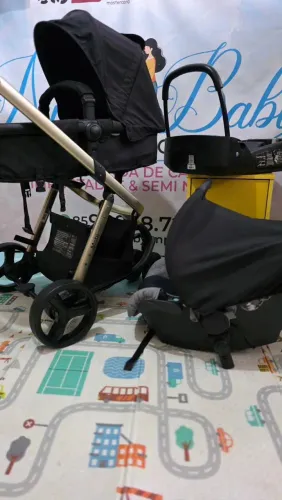 Carrinho e Bebê Conforto