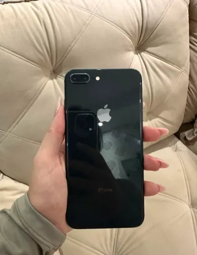 iPhone 8 Plus