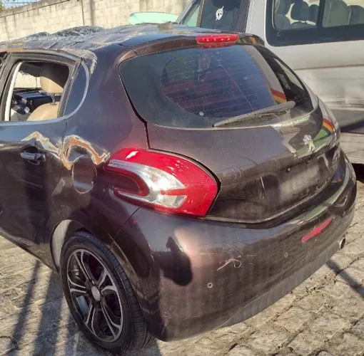 Peugeot 208 Griffe 2014 baixado Detran para peças