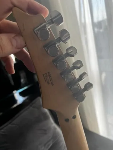 Linda guitarra Ibanez RG450Dx