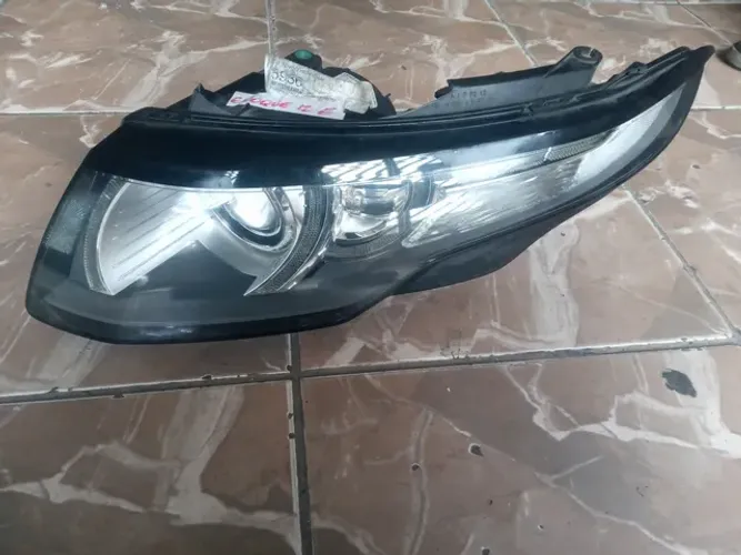 Farol Esquerdo Land Rover evoque (pra recuperar)
