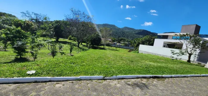 AO LADO DA ÁREA VERDE DO CONDOMINIO RESIDÊNCIAL TERRA NORTE LOTE 7