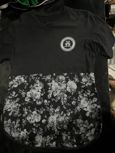 Camisas usadas baratas pra vender hoje