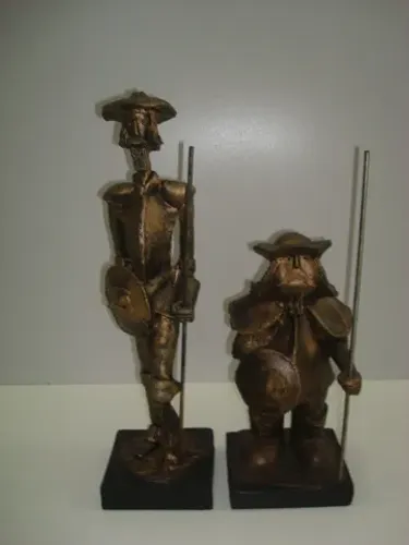 enf. dom quixote e sancho pança de resina - novos - na caixa