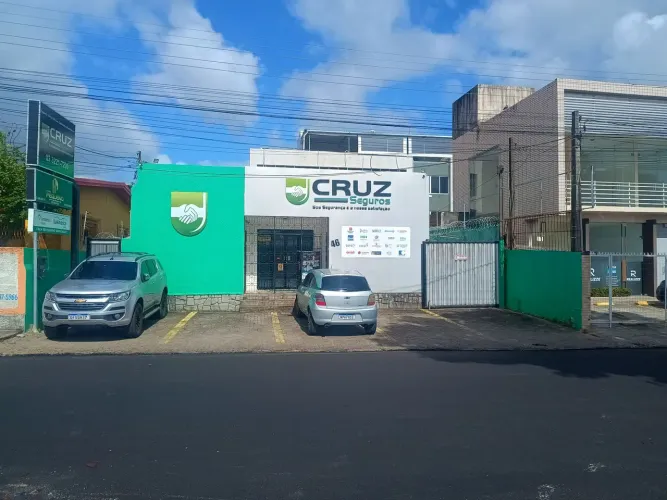 Vendo Imóvel Comercial no Centro em Av. Asfaltada pronto e funcionando.