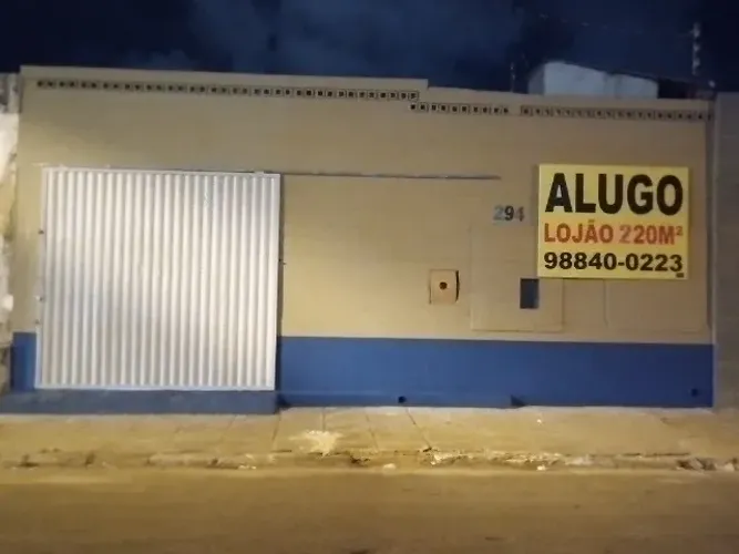 Lojão Otima localozacão Rua principal do Jaraguá com 220m2 em frente a escola do SESC