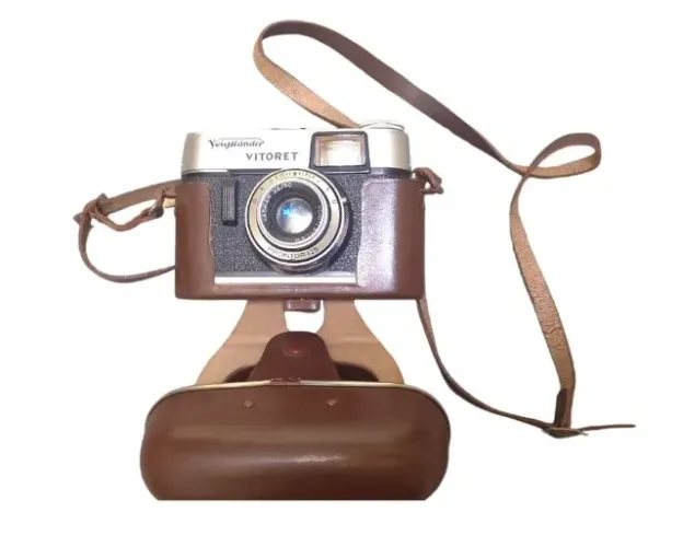 Máquina Câmera Fotográfica Voigtlander Vitoret, estojo na cor marrom