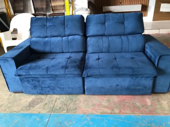 sofá retrátil reciclável céu azul