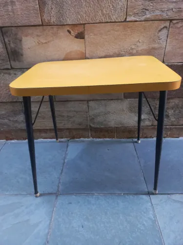 Mesinha antiga de fórmica 40x55 alt.50
